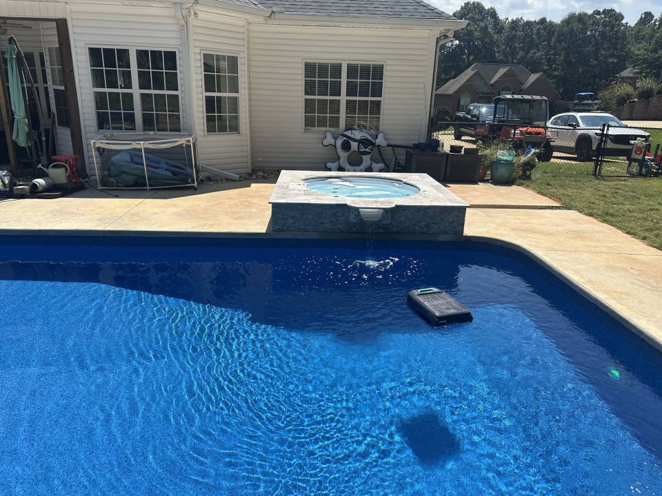 New Pool with Raised Spa – Riverside, AL