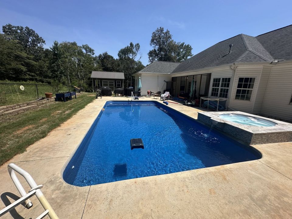 New Pool with Raised Spa – Riverside, AL