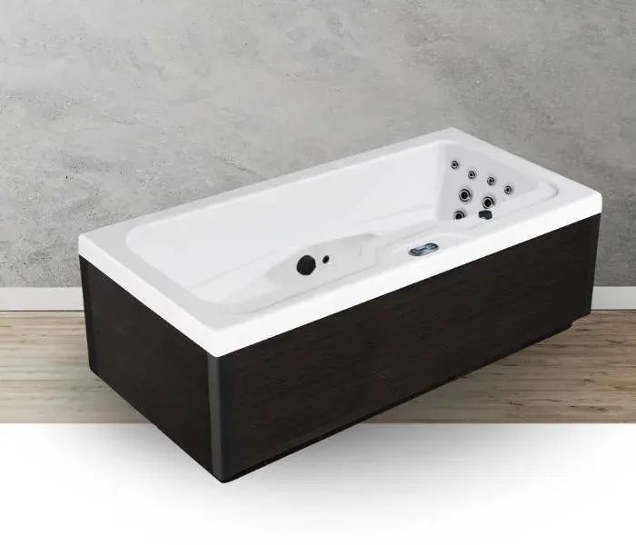 Icelandic Icelandic Fire hot tub