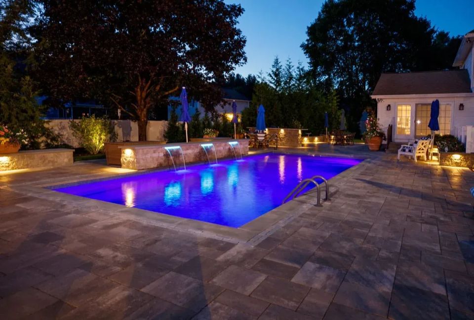Latham Kingston fiberglass pool