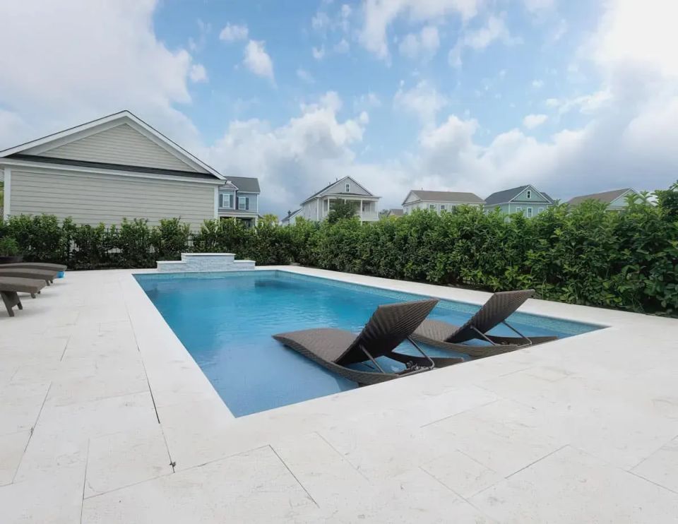 Latham Corinthian 14 fiberglass pool
