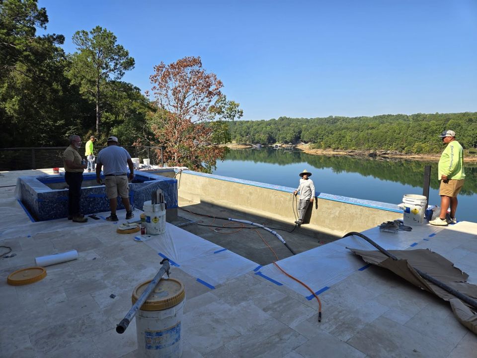 Gunite Infinity Pool with Spa on Smith Lake