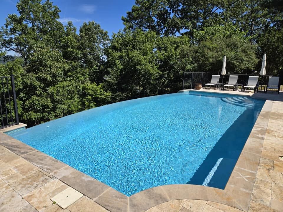 Lake-View Pool on Smith Lake