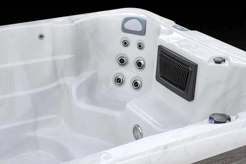 Icelandic Fossa PP hot tub