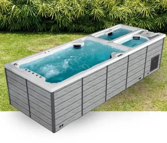 Icelandic The Triathlon hot tub