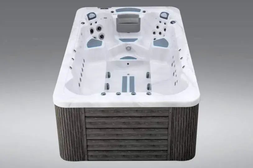 Icelandic Fossa 3B hot tub