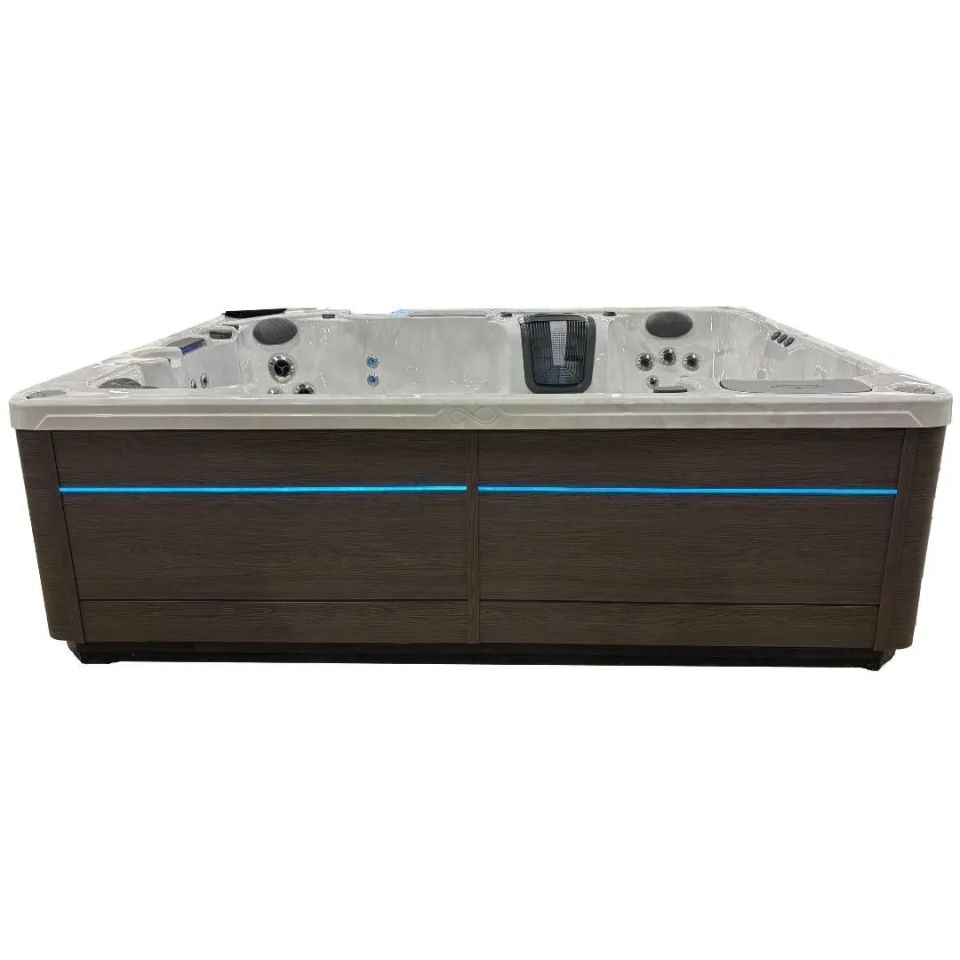 Harmonic H2810L hot tub