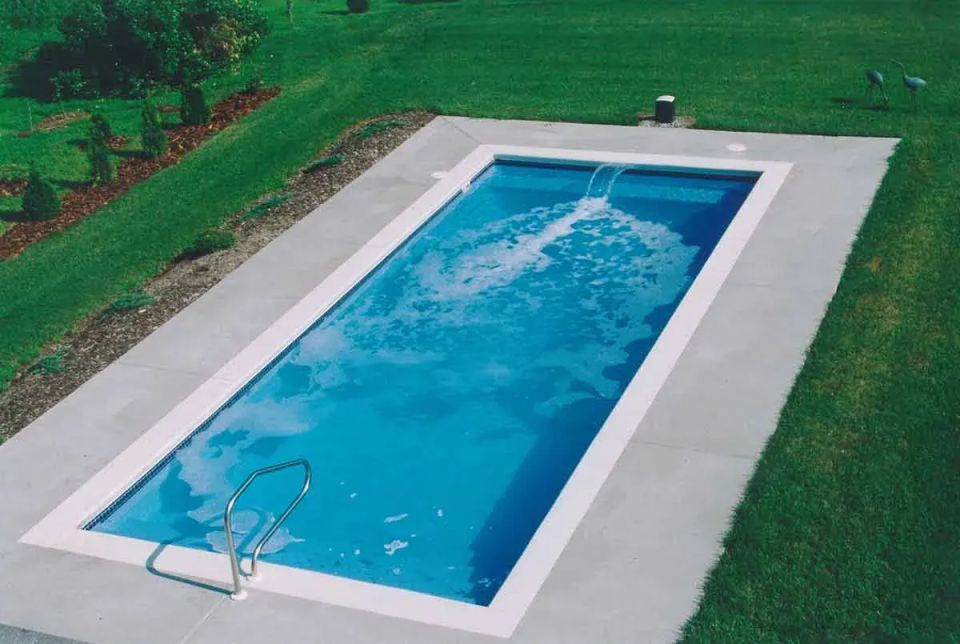 Latham Claremont fiberglass pool