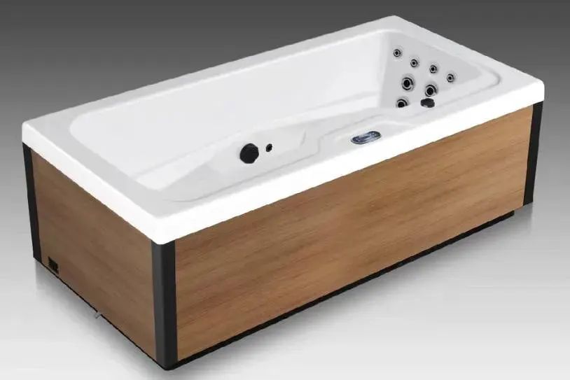 Icelandic Icelandic Fire hot tub