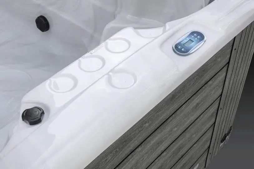 Icelandic Fossa PP hot tub