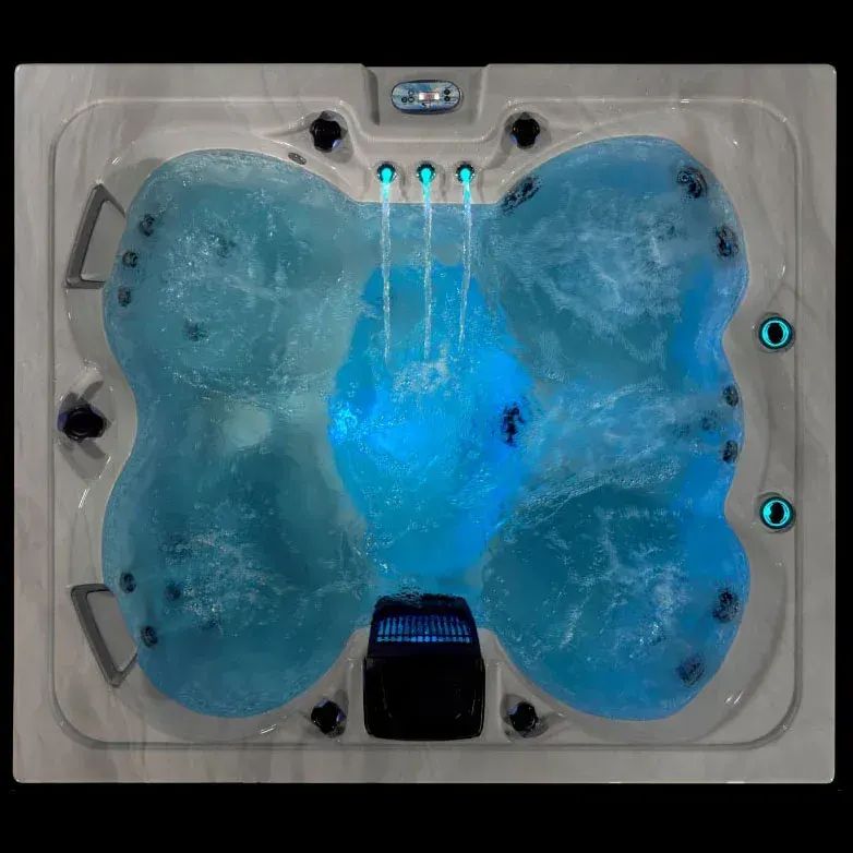 Icelandic Aurora hot tub