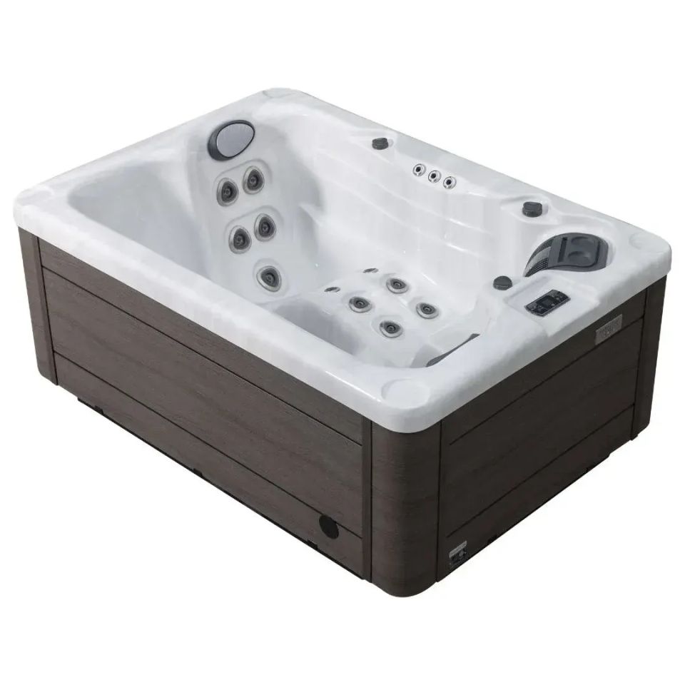 Harmonic H157L hot tub