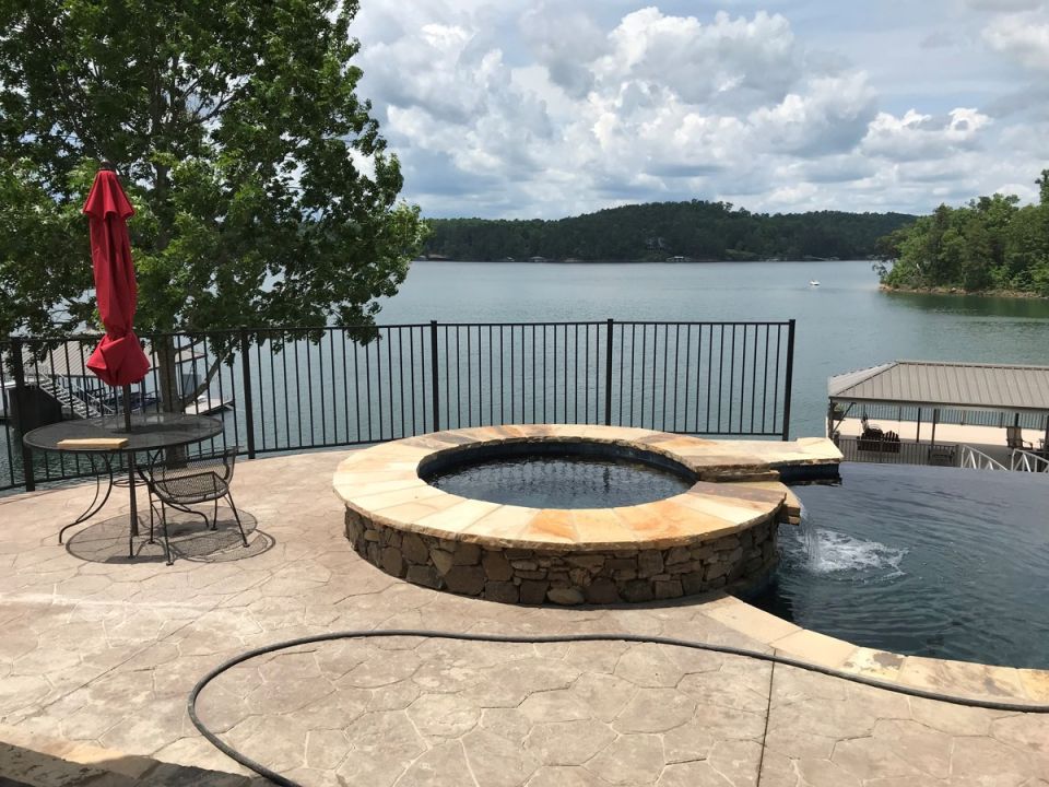 Gunite Infinity Pool – Smith Lake, AL