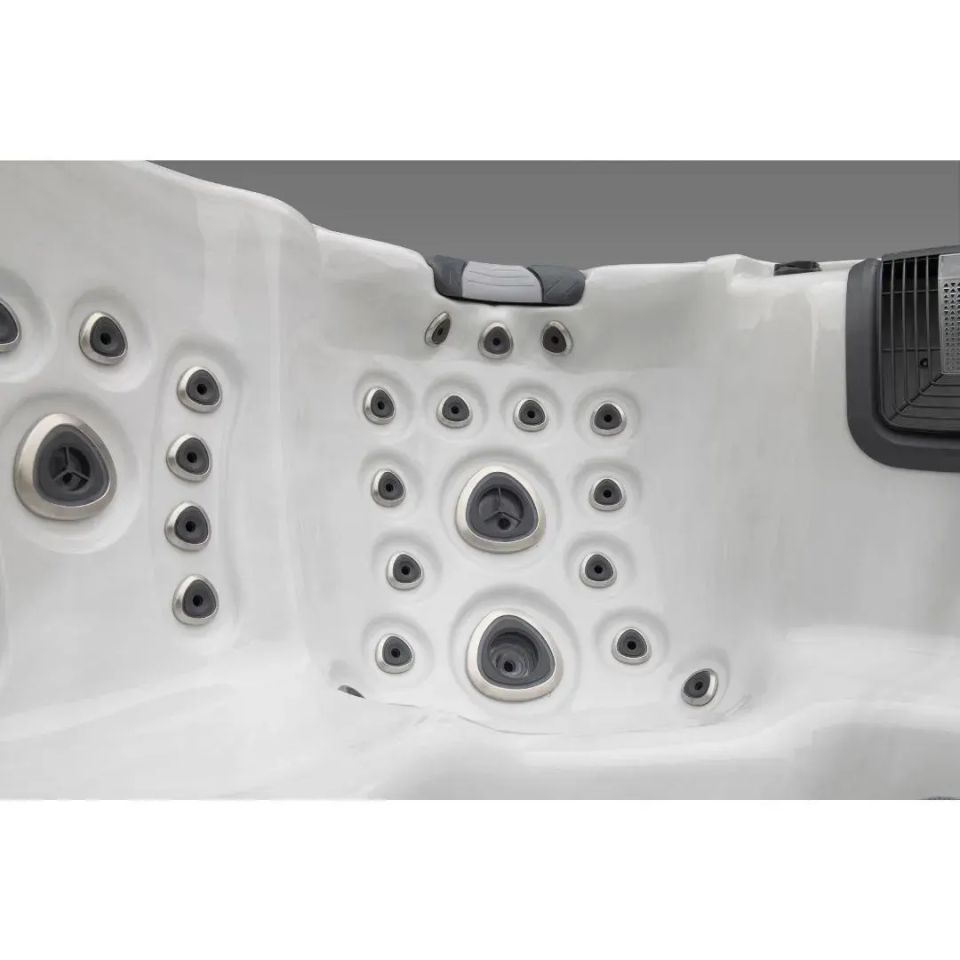 Harmonic H277B hot tub