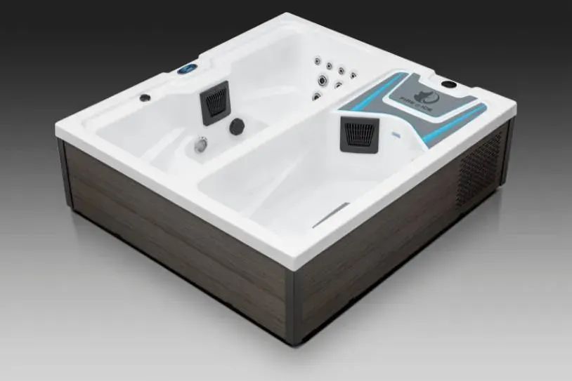 Icelandic Fire & Ice hot tub