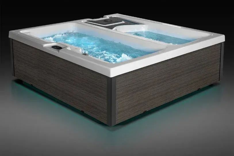 Icelandic Fire & Ice hot tub