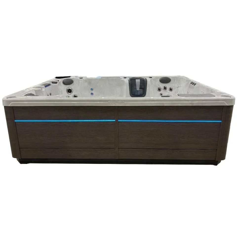 Harmonic H2810L hot tub
