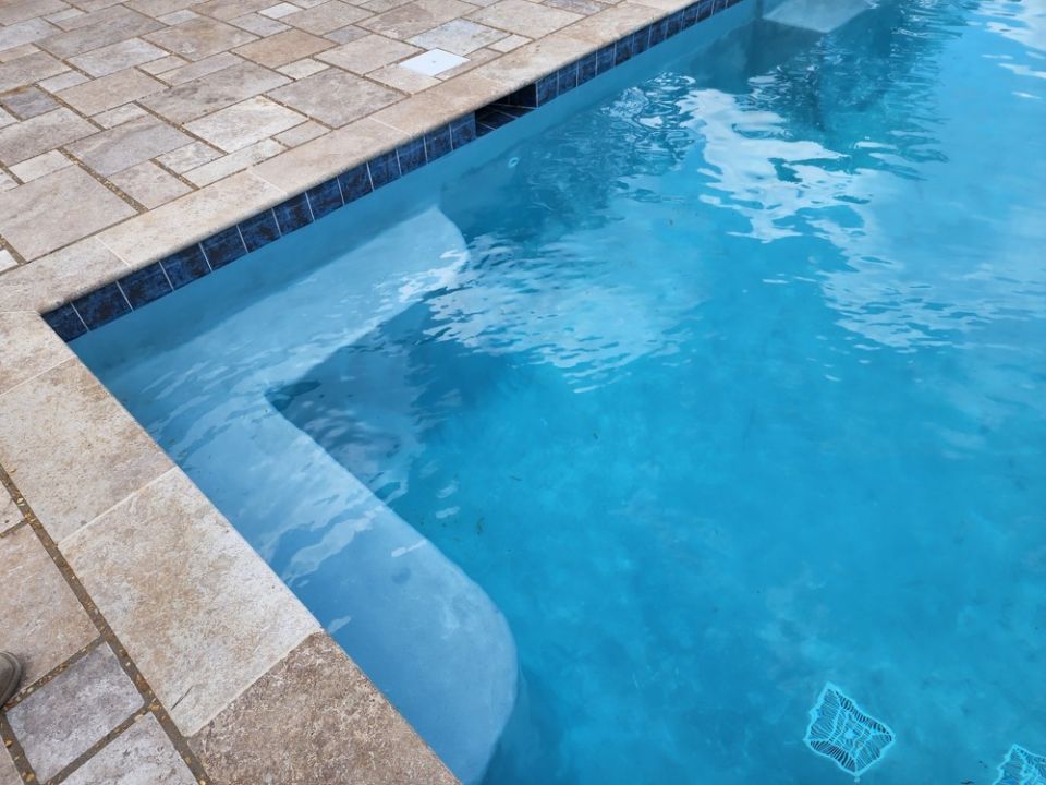 20 × 40 Gunite Pool and Spa – Mountain Brook, AL