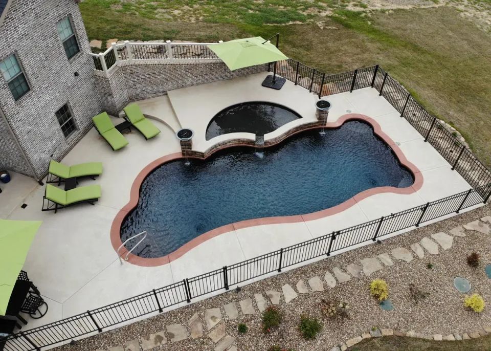 Latham Synergy fiberglass pool