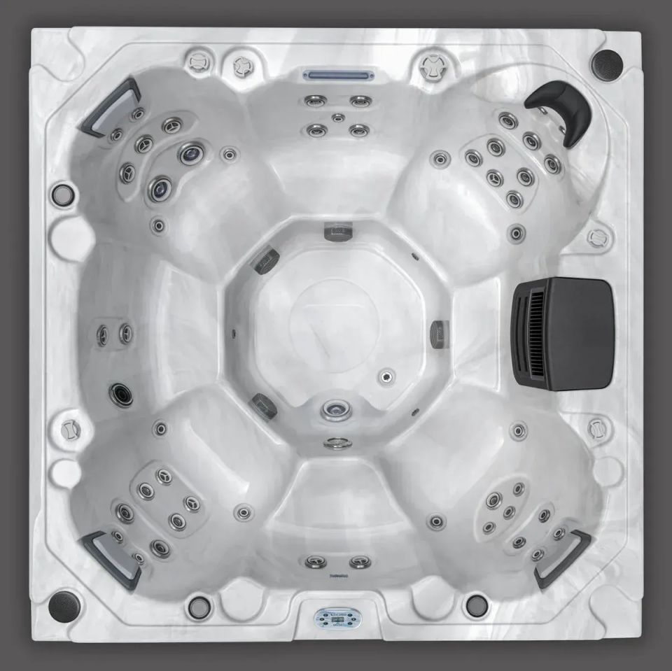 Icelandic Fontana hot tub