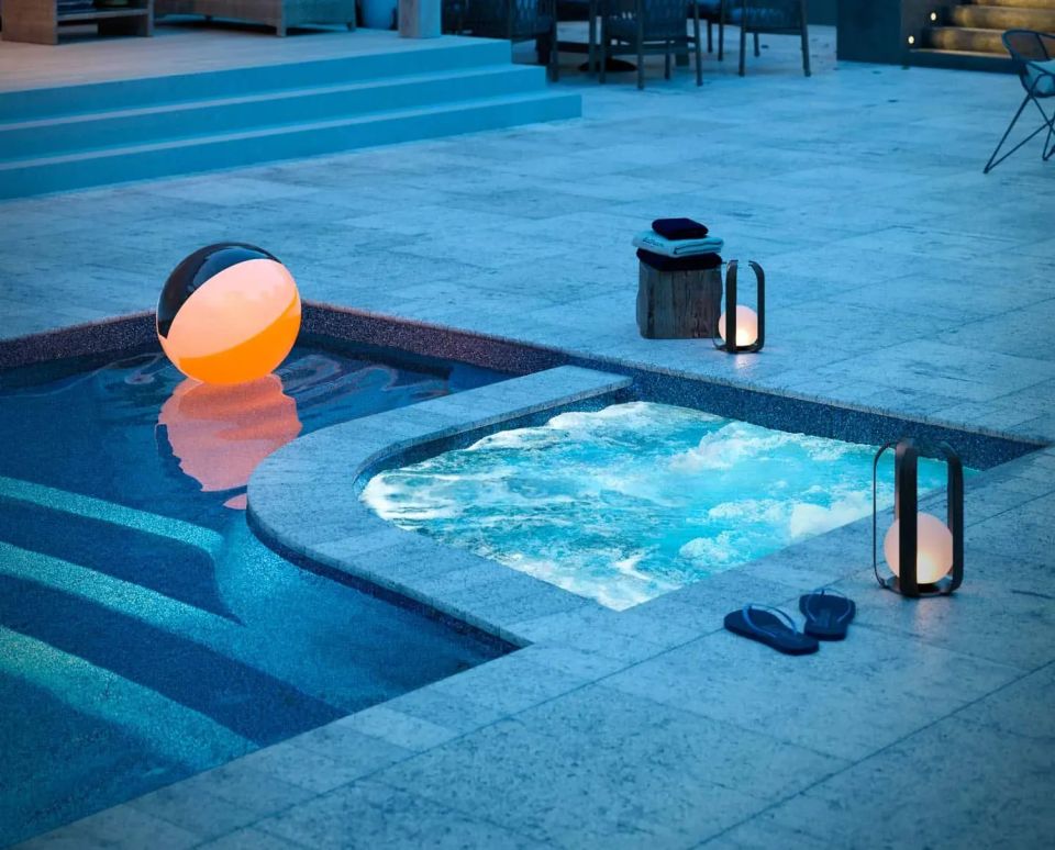 Latham Cayman 14 Deluxe fiberglass pool