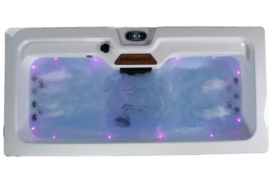 Icelandic Icelandic Fire hot tub