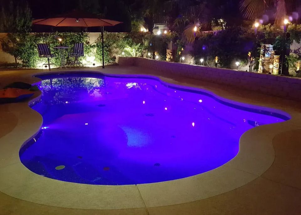 Latham Bermuda 16.40 fiberglass pool