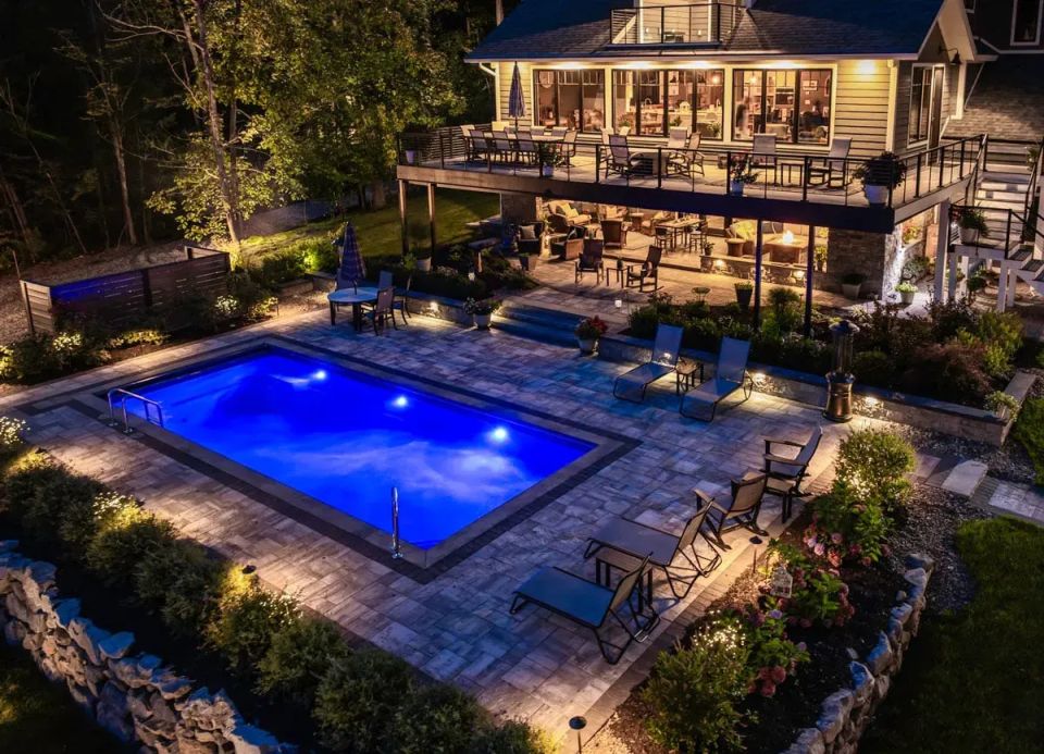 Latham St. Thomas fiberglass pool