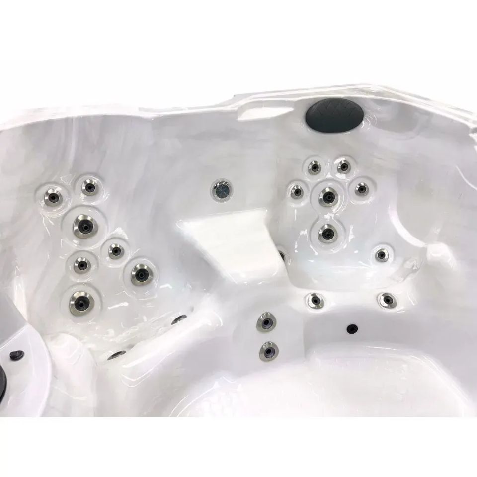 Harmonic H167B.PP hot tub