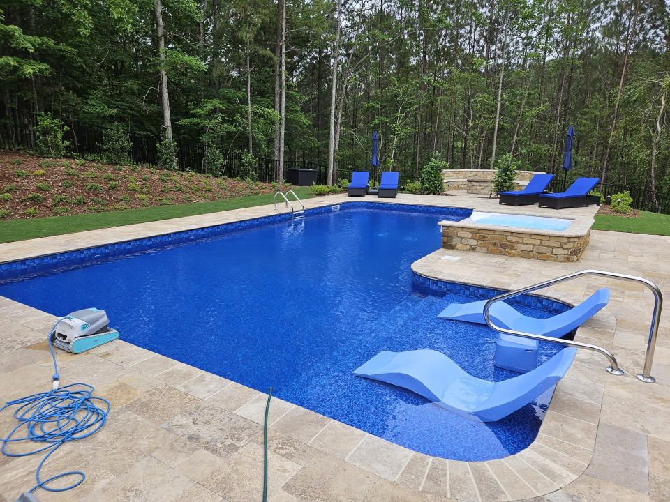 18 × 36 Vinyl Pool with Spa – Trussville, AL