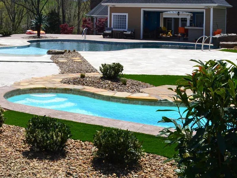 Latham Jamaica 10 fiberglass pool