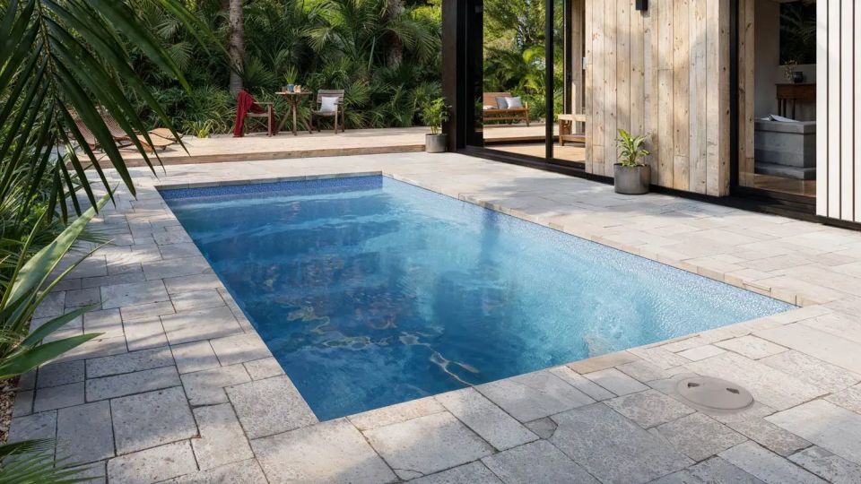 Latham Milan 10.20 fiberglass pool