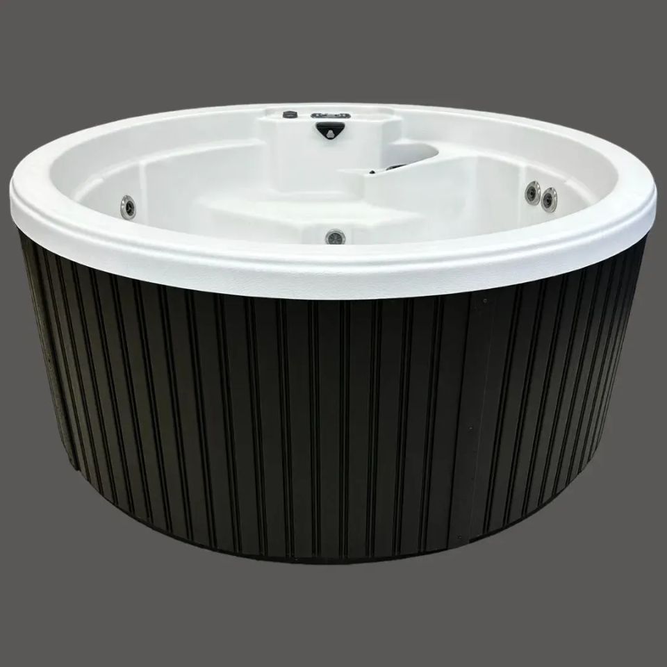 Celtic Luna 118 hot tub