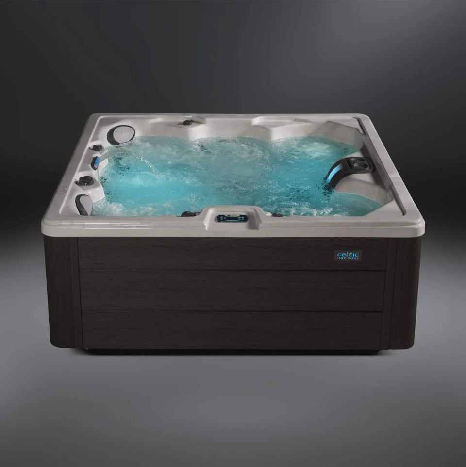 Celtic Clover 250S hot tub