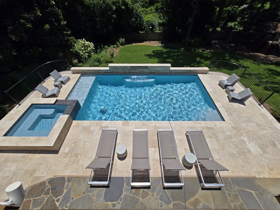Gunite Pool with Spa and Tanning Ledge – Birmingham
