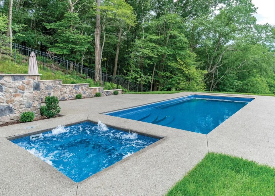 Latham Olympia 12 fiberglass pool