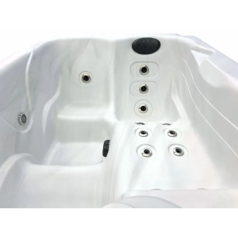 Harmonic H157L.PP hot tub