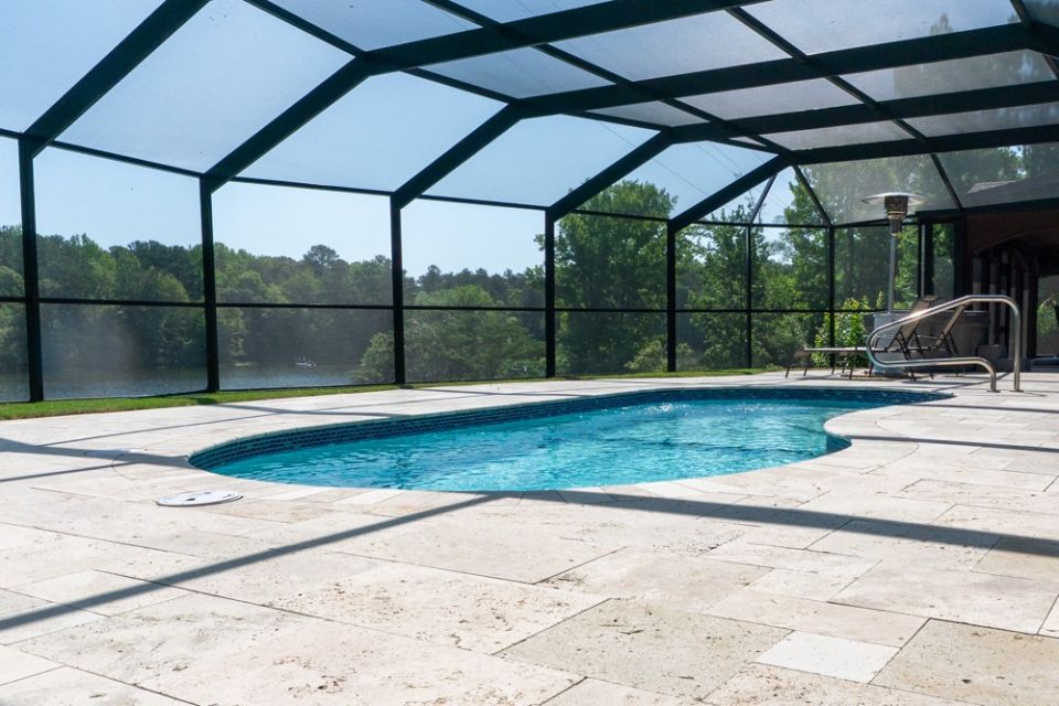 Screened Fiberglass Pool – Clanton, AL