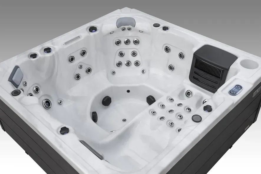 Icelandic Fjord hot tub