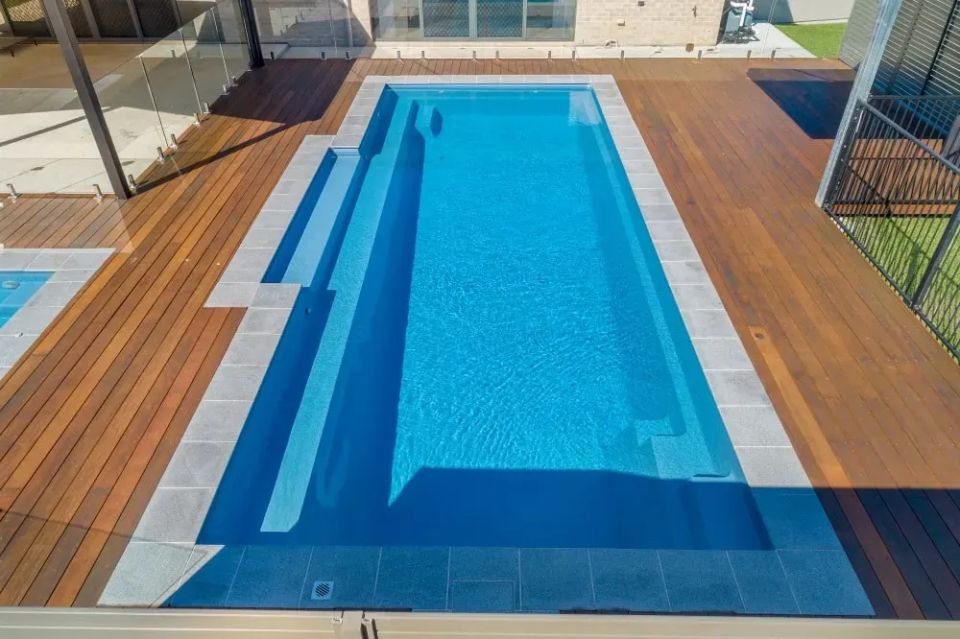 Latham Tuscan 14.30 fiberglass pool