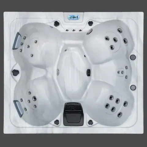 Icelandic Aurora hot tub