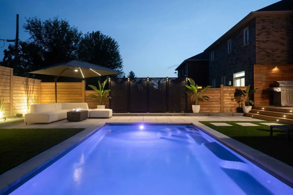 Latham Sirius fiberglass pool