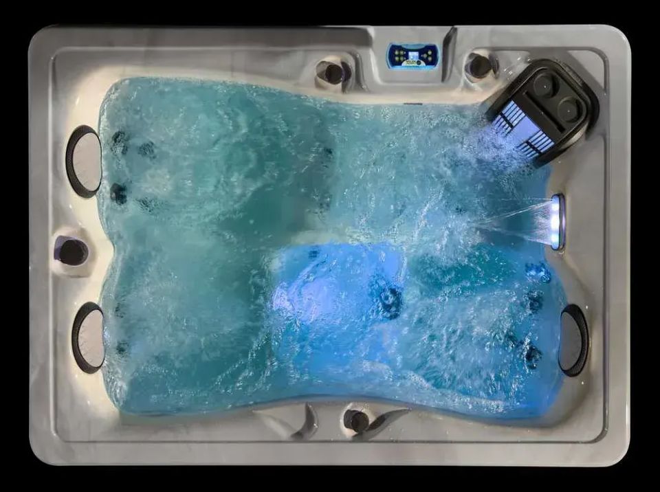 Celtic Kozy 126S hot tub