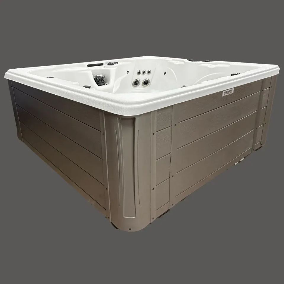 Celtic Clover 240 hot tub