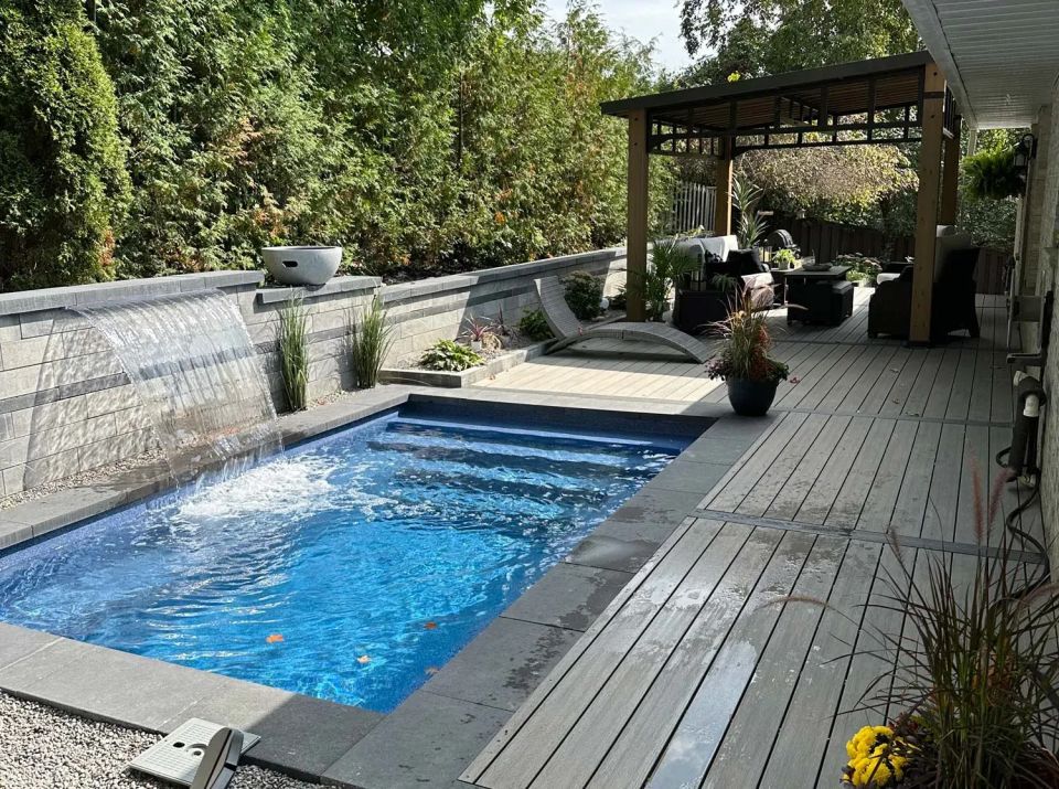 Latham Milan 10.16 fiberglass pool