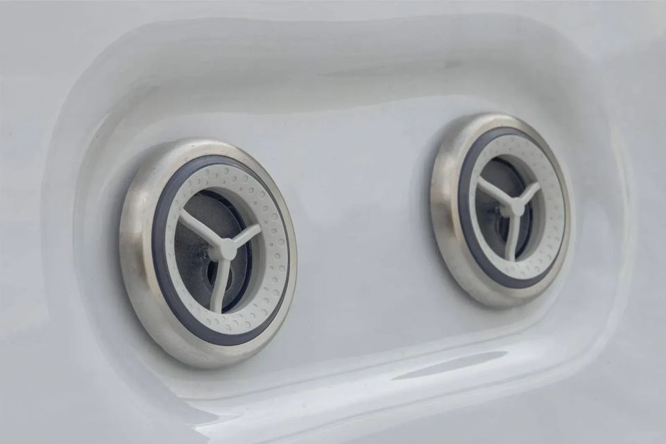Icelandic Fontana hot tub