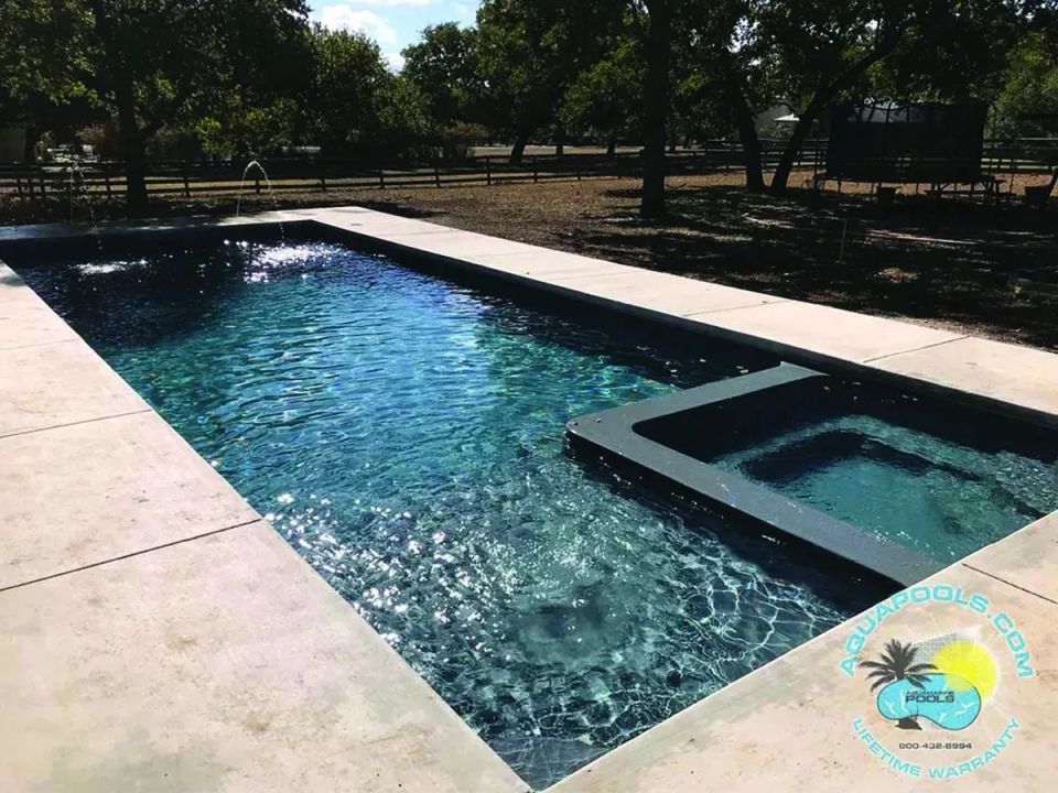 Latham Astoria 14 fiberglass pool