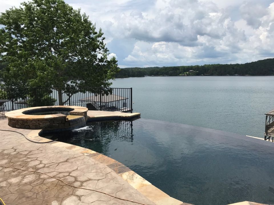 Gunite Infinity Pool – Smith Lake, AL