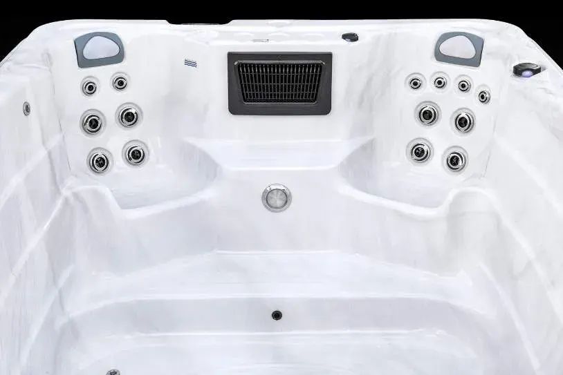 Icelandic Fossa PP hot tub