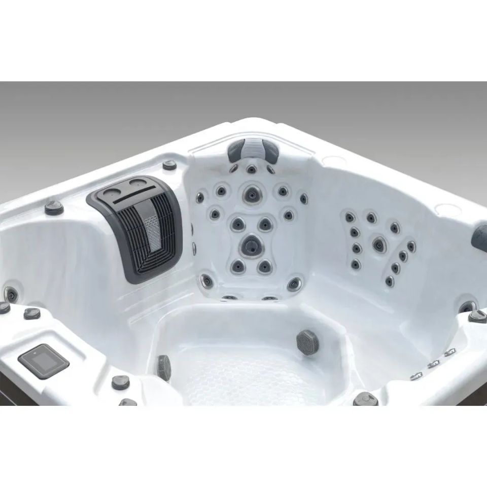 Harmonic H288B hot tub